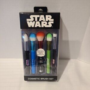 Star Wars Light Up Lightsaber Multicolor Limited Edition 5 Makeup Brush Set New